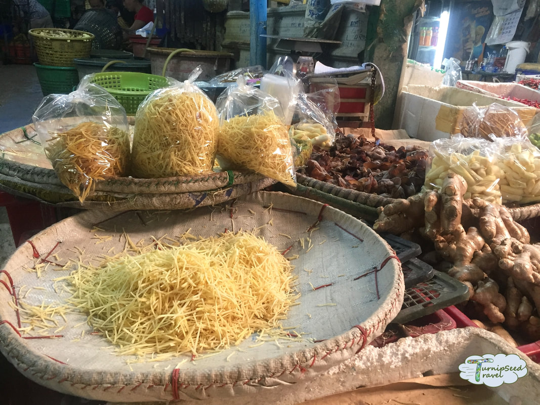Herbs and spices for sale at Yodpiman flower market in Bangkok