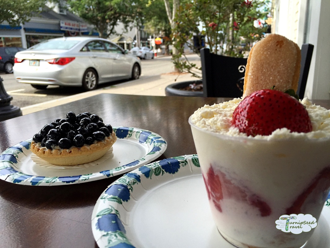 Blueberry tart and strawberry parfait Picture