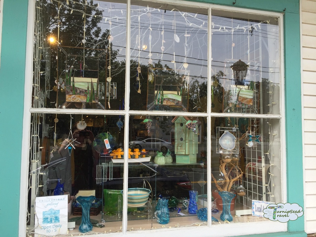 Turquoise store front Picture