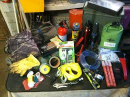 Emergency car kit gear Picture