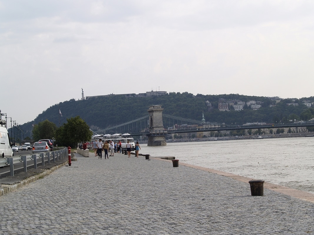 Budapest self guided walking tour: Chain Bridge and cobblestones in Budapest