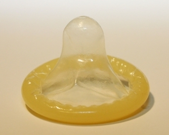 healthy sex for female travellers condoms