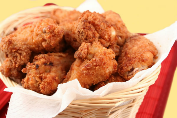 Wicker basket filled with broasted chicken Picture