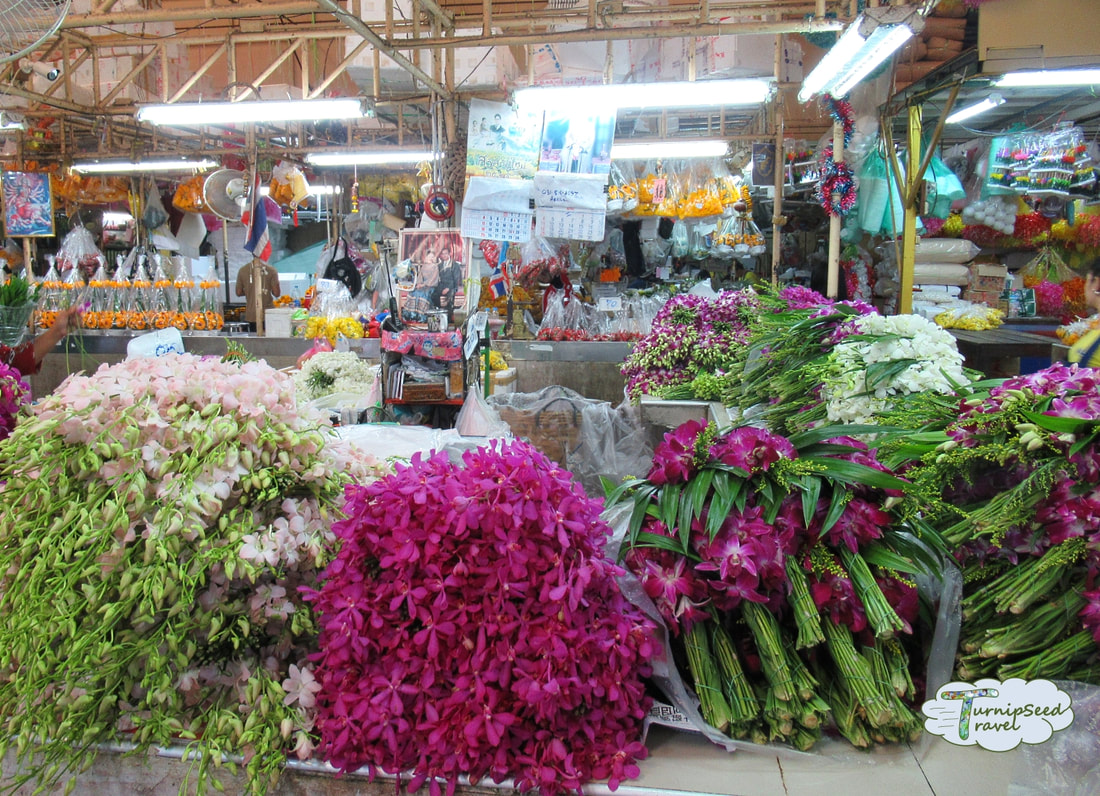 Bright purple flowers at Yodpiman market Bangkok