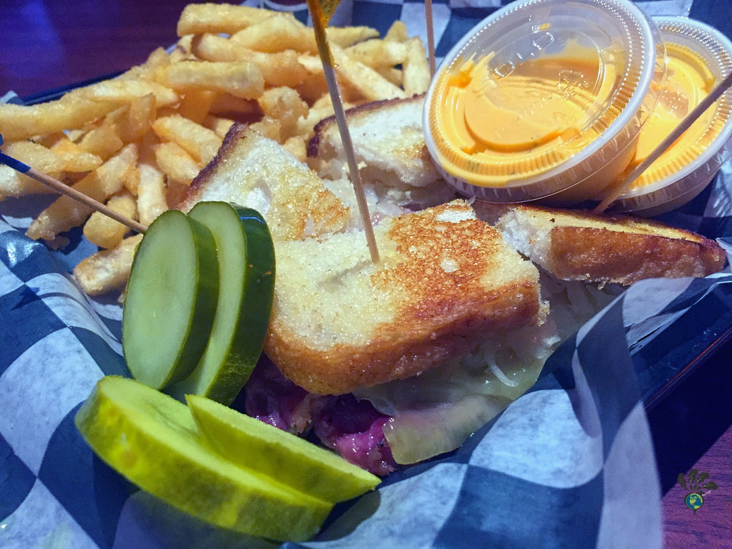 Greenwich Village food tour New York: Sandwich platter with pickles and fries